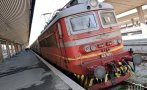 Вандалски акт срещу БДЖ, отново целиха влак с камъни