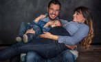 Петя Дикова в ексклузивна ФОТОСЕСИЯ с тримата си мъже Петя Дикова в ексклузивна ФОТОСЕСИЯ с тримата си мъже