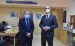 Посланикът ни в Северна Македония предостави хуманитарна помощ за социално слаби семейства в Щип (СНИМКИ)