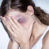 жертва домашно насилие жена страхува прибере дома