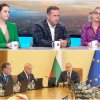 екшън анализ направи правителството месец управление