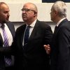 екшън парламента петър стойчев костадин костадинов почти стигнаха бой намесиха квесторите видео